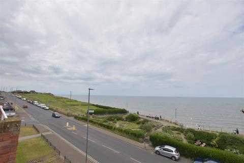 2 bedroom apartment for sale, Albany Court, Cromer