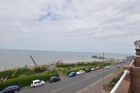 2 bedroom apartment for sale, Albany Court, Cromer