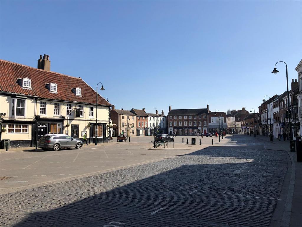 Saturday Market Place/Lairgate, Beverley 1 bed apartment for sale £