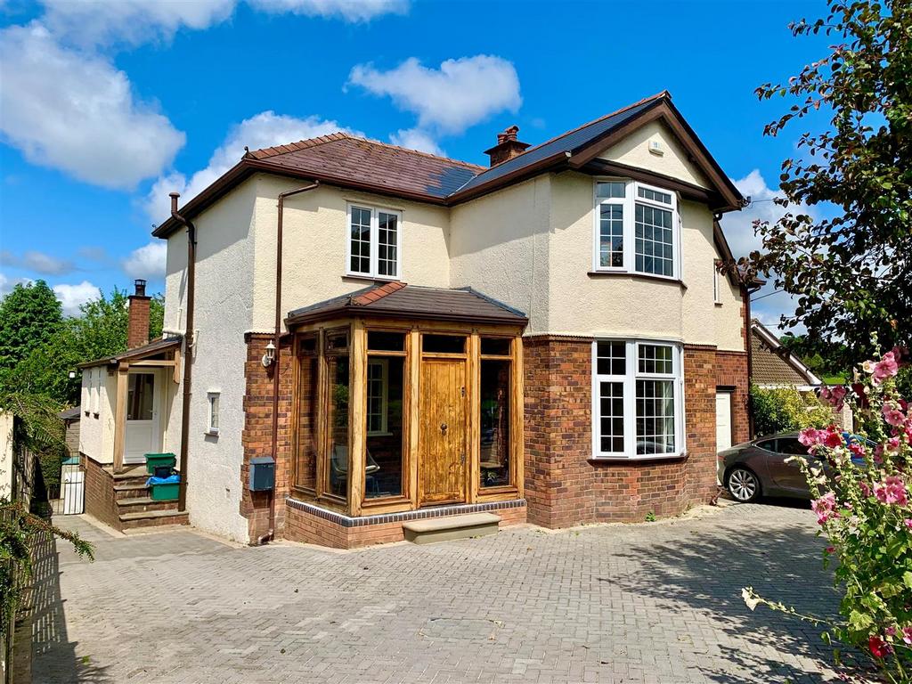 Allaston Road, Lydney GL15 4 bed detached house for sale £635,000