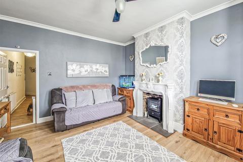 1 bedroom flat for sale, Silverdale Avenue, Westcliff-on-Sea SS0