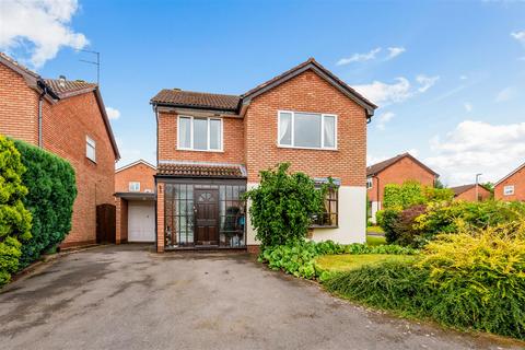 4 bedroom detached house for sale, Yellowhammer Court, Kidderminster