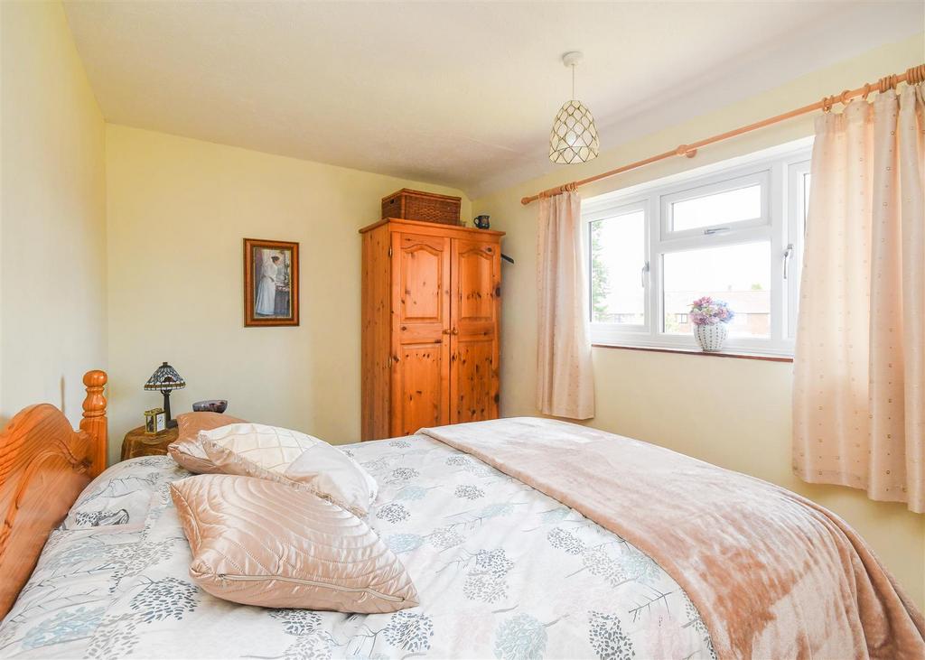 164 Cornwall Road - Bedroom 2.jpg