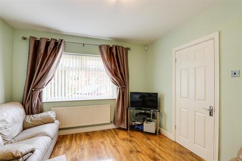 3 bedroom semi-detached house for sale, Lime Tree Road, Hucknall NG15