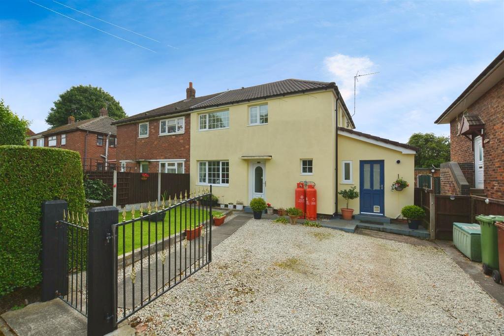 Street, Keadby 3 bed semidetached house for sale £130,000