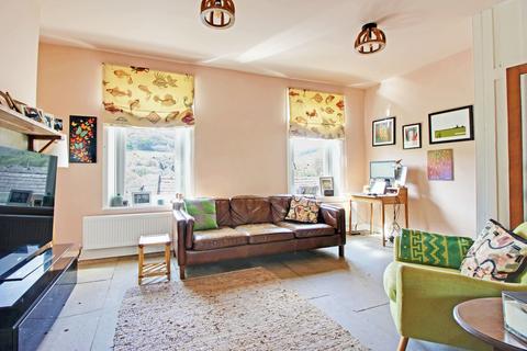 2 bedroom end of terrace house for sale, Hollins Crescent, Hebden Bridge