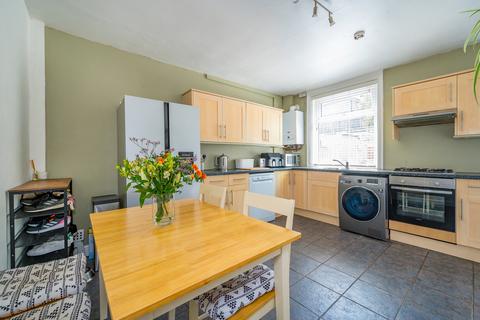 3 bedroom terraced house for sale, Granny Avenue, Leeds, LS27