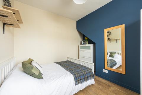 2 bedroom flat for sale, Stenhouse Crescent, Edinburgh EH11