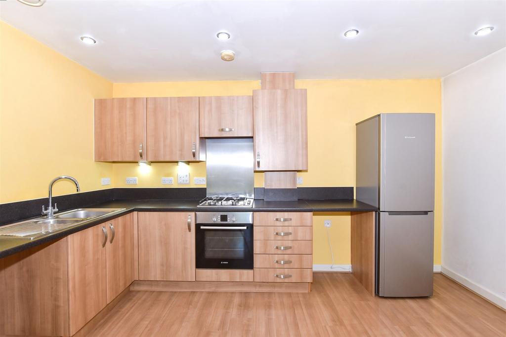 Clock House Rise, Coxheath... 2 bed apartment for sale £195,000