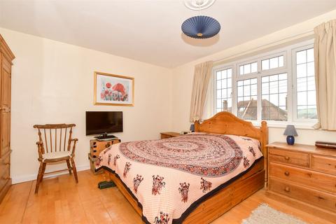 26 Belmont Road, Reigate, RH2 7EE