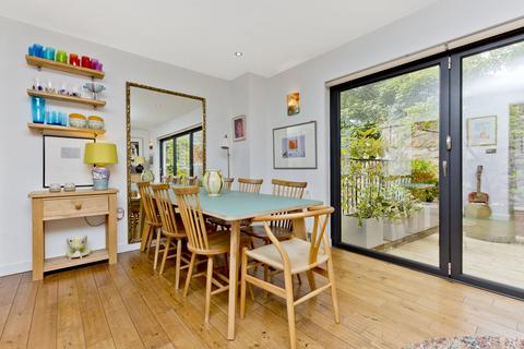 4 Upper Damside, Edinburgh, EH4 3UG