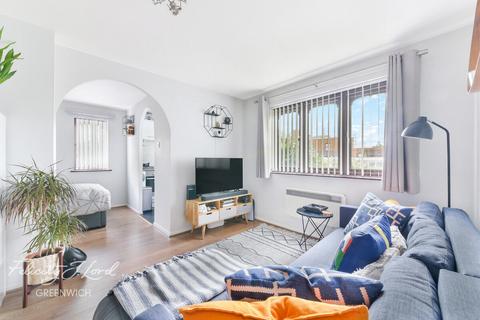 1 bedroom flat for sale, Mornington Road, London, SE8 4BN