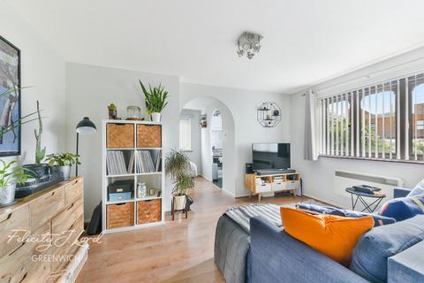 1 bedroom flat for sale, Mornington Road, London, SE8 4BN
