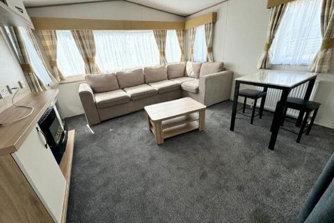 2 bedroom static caravan for sale, Solent Breezes Holiday Park, , Warsash SO31