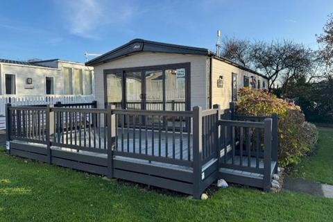 2 bedroom lodge for sale, Solent Breezes Holiday Park, , Warsash SO31