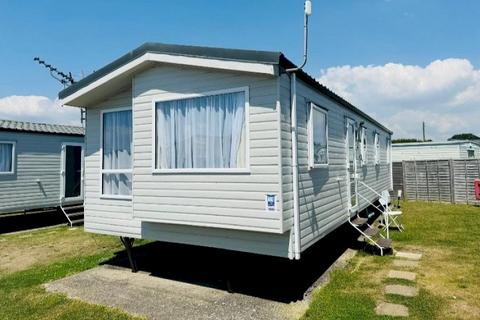 2 bedroom static caravan for sale, Solent Breezes Holiday Park, , Warsash SO31