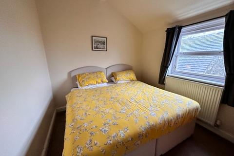4 bedroom detached house to rent, DUKE STREET, MIDDLETON
