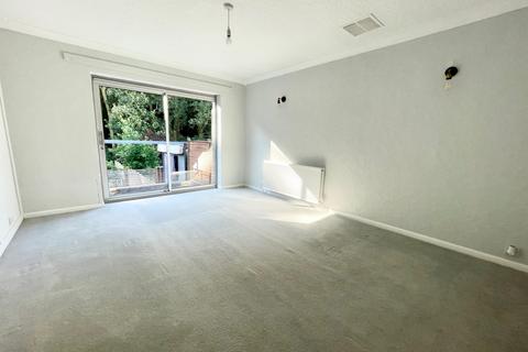 3 bedroom detached bungalow to rent, Stonelow Road, Dronfield, S18