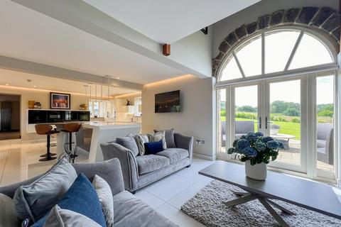 4 bedroom barn conversion for sale, Shaw Lane, Huddersfield HD3