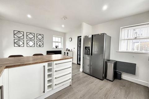 5e Barton Road, Worsley, Manchester, M28 2PD