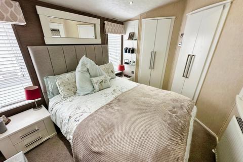 2 bedroom lodge for sale, Fairways Holiday Park, Bath Road, Bawdrip, Bridgwater, TA7