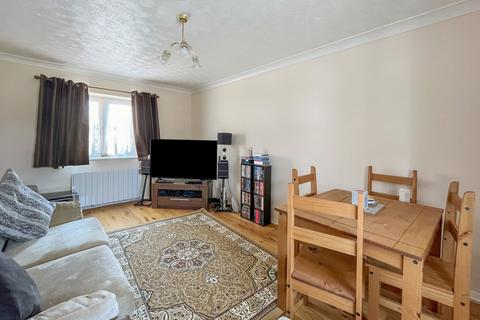 1 bedroom maisonette for sale, Wakeley Road, Rainham, Gillingham, Kent, ME8