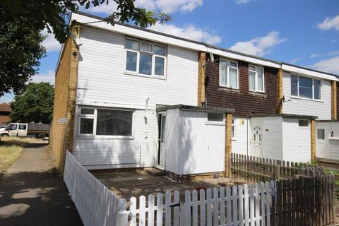 3 bedroom house to rent, Three  Bedroom  House - WICKFORD