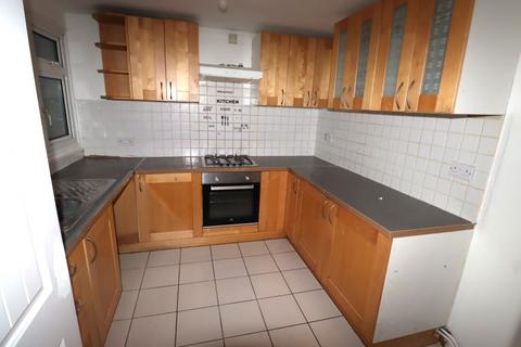 3 bedroom house to rent, Three  Bedroom  House - WICKFORD