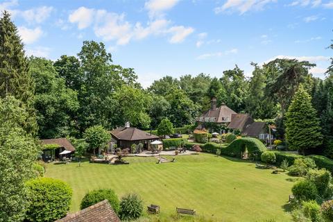 Longmeadow High Road, Chipstead, Coulsdon, CR5 3SD