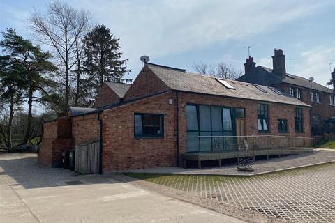 5 bedroom barn conversion to rent, The Brewery, Barkby Road, Beeby