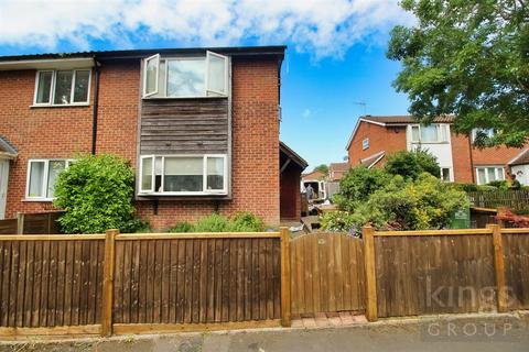 3 bedroom house for sale, Bushbarns, Cheshunt, Waltham Cross