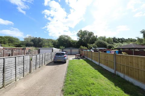 3 bedroom semi-detached house for sale, Ormerod Road, Hull