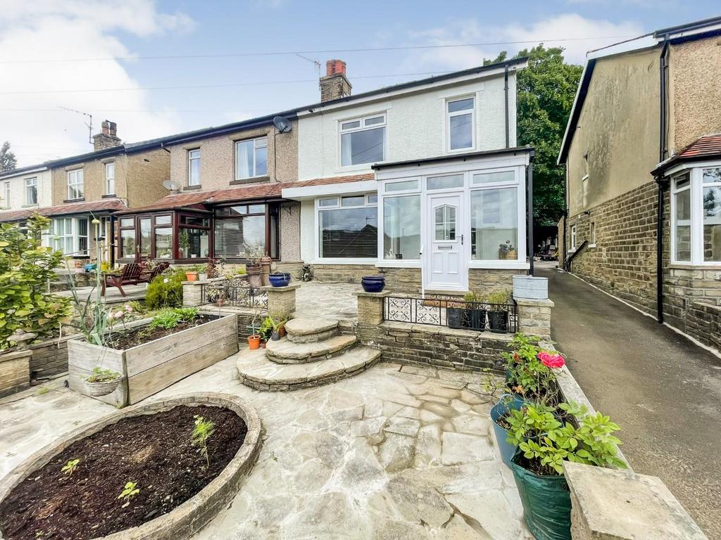Howbeck Avenue, Riddlesden, Keighley 3 bed semidetached house for sale