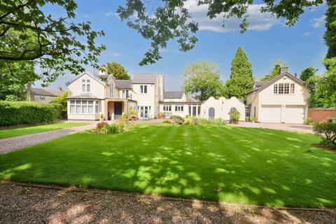 4 bedroom detached house for sale, Longton Road, Barlaston