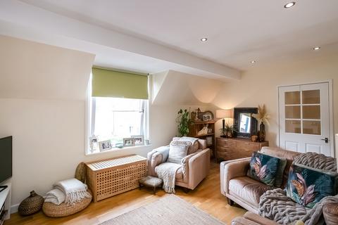 2 bedroom flat for sale, Broomhouse Row, Broomhouse, Edinburgh, EH11