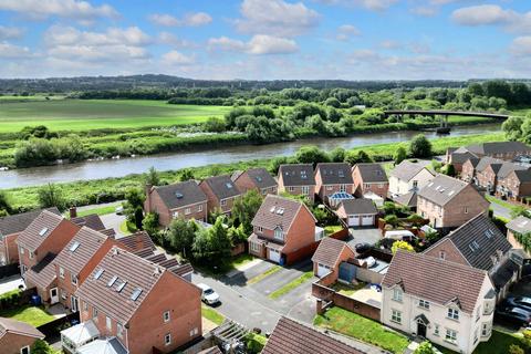 3 bedroom terraced house for sale, Larkspur Grove, Warrington, WA5