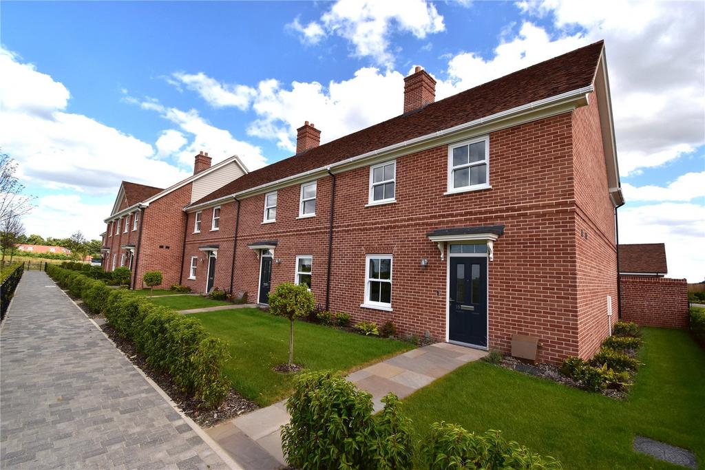 Reminder Road, Mistley, Manningtree... 3 bed end of terrace house to