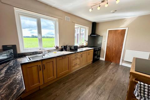 2 bedroom detached bungalow to rent, Broomlea, Longtown, CA6