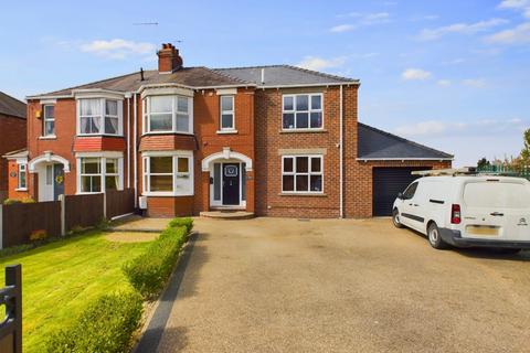 4 bedroom semi-detached house for sale, Woodhall Way, Beverley, HU17 7JR