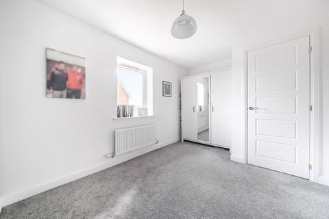 47 Oakes Crescent, Dartford, DA1 5UF