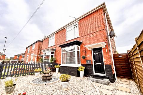 2 bedroom semi-detached house for sale, Bottesford Avenue , DN16