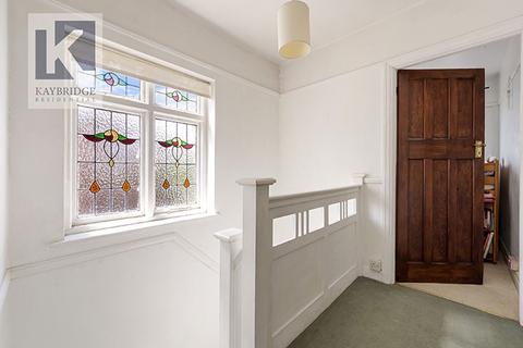 132 Seaforth Gardens, Epsom, KT19 0NW