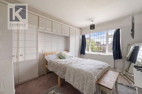 132 Seaforth Gardens, Epsom, KT19 0NW