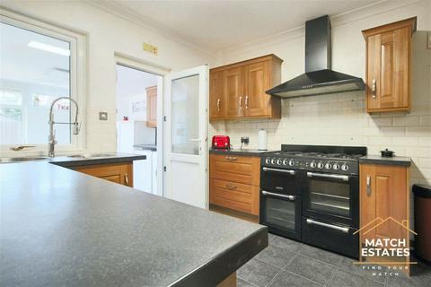 3 bedroom bungalow for sale, Gilham Grove, Deal, Kent, CT14 9AX