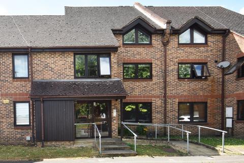 1 bedroom apartment for sale, Langtons Meadow, Farnham Common, Buckinghamshire, SL2