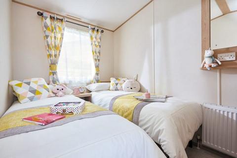 2 bedroom property for sale, Trelay Holiday Park