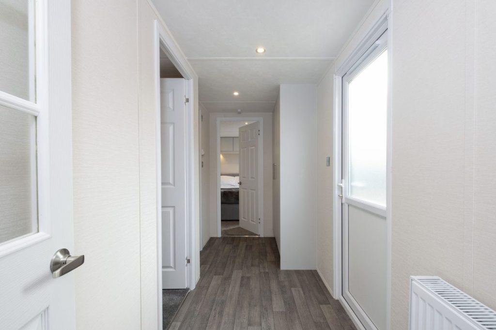 Xt3a2530 Dv Hallway.jpg