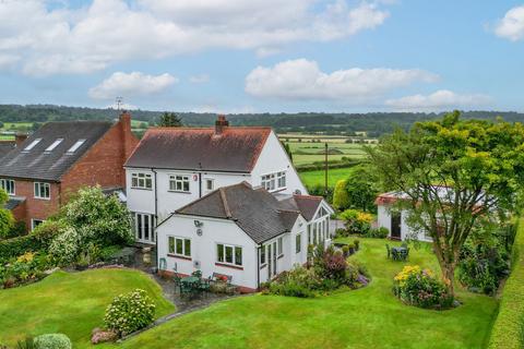 4 bedroom detached house for sale, Staple Flat, Lickey End, Bromsgrove, B60 1HD