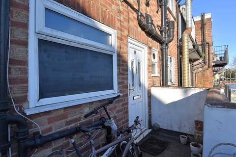 1 bedroom flat for sale, Richmond Road, Cranmer Court Richmond Road, KT2