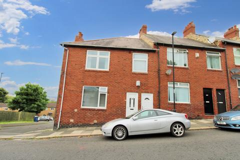 3 bedroom flat for sale, St. Peters Road, Byker, Newcastle upon Tyne, Tyne and Wear, NE6 2EA